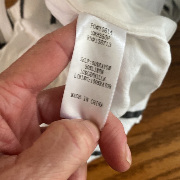 Doe & Rae 100Linen Shorts - Picture 7 of 7